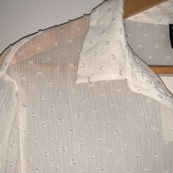 NWT H&M Women's Chiffon See-through Button-down Blouse - Picture 3 of 10